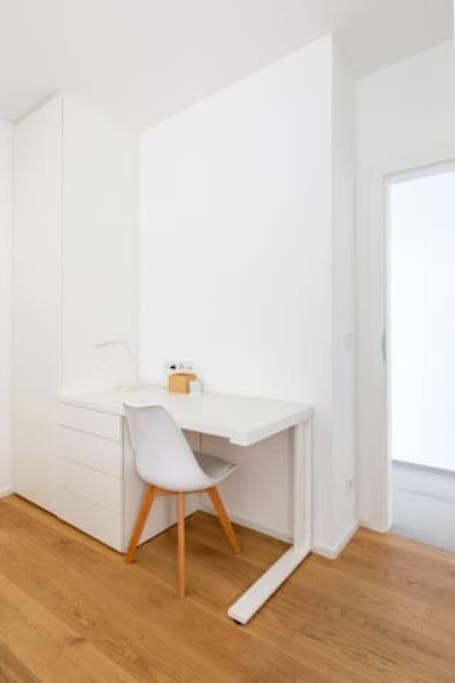 Wonderful Two Bedroom Apartment At Limpertsberg With Parking, Near Tram Люксембург Экстерьер фото